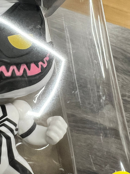 Anti-Venom #401 Glow In The Dark Funko Pop! Marvel Venom